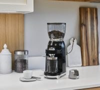 SMEG Coffee Grinder Review & Buyer’s Guide