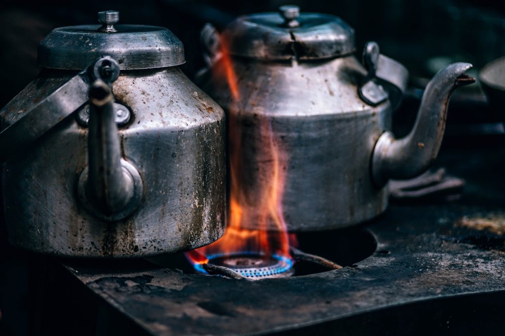  Why Your Kettle Water Tastes Metallic
