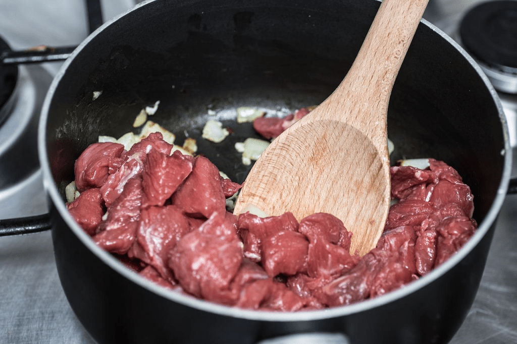 How To Cook Stewing Steak In A Slow Cooker