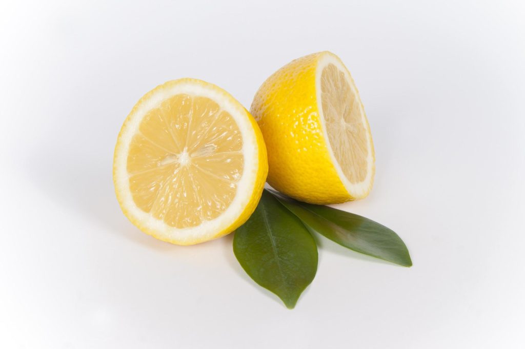 how to get rid of new kettle taste with fresh lemon juice