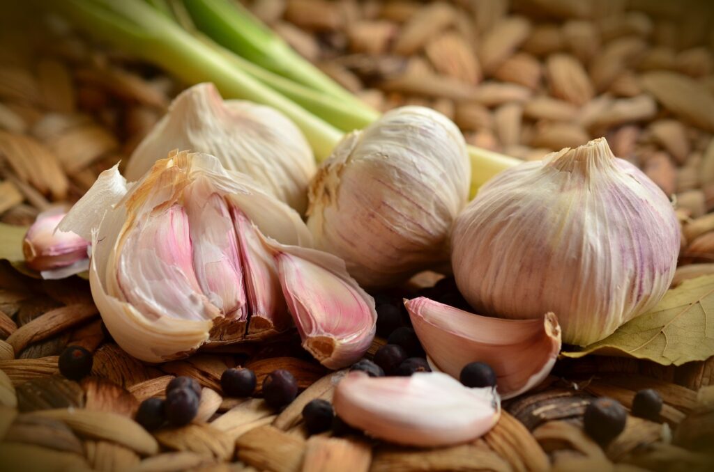 4 garlic cloves