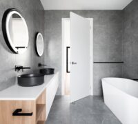 A Guide To Choosing The Right Bath For Your Remodel